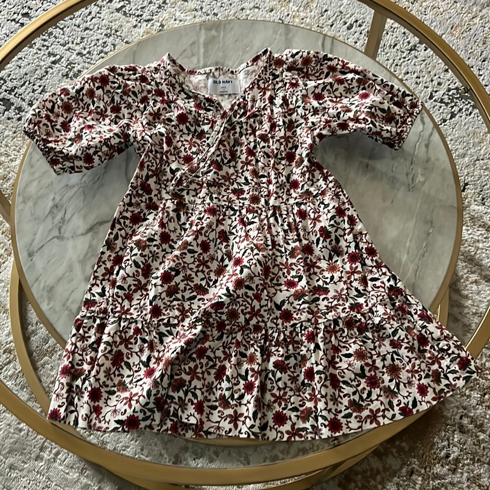 Old navy girls dress size 6/7